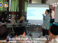 Guru SMP Bilingual Terpadu 2 Gunakan Asisten AI untuk Bantu Menulis Soal