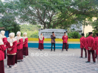 Kepala SMP Bilingual Terpadu 2 Beri Nasihat dan Arahan Jelang Studi Banding OSIS SMP Bilingual Terpadu 2 ke SMP Al-Mahira IIBS Malang