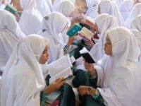 Kegiatan Khotmil Qur’an Santri STE dalam Kegiatan Qur'anic Camp
