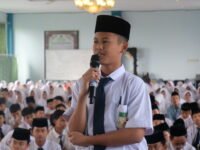 Seminar Motivasi Literasi Semarakkan Hari Buku Nasional di SMP Bilingual Terpadu 2