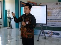 Bekali Santri dengan Keterampilan Digital melalui Seminar Pembuatan Gim Edukasi