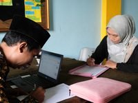 Langkah Pertama Santri Baru: Kunjungan Perdana dan Penyerahan Perangkat Digital