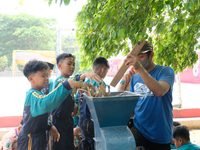 Olah Dedaunan Gugur Jadi Pupuk Kompos, Siswa Kelas 7 Ikuti Kokurikuler Tahun Ajaran 2026/2027