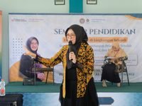 Seminar Pendidikan bertajuk “Excellent Service di Lingkungan Sekolah”